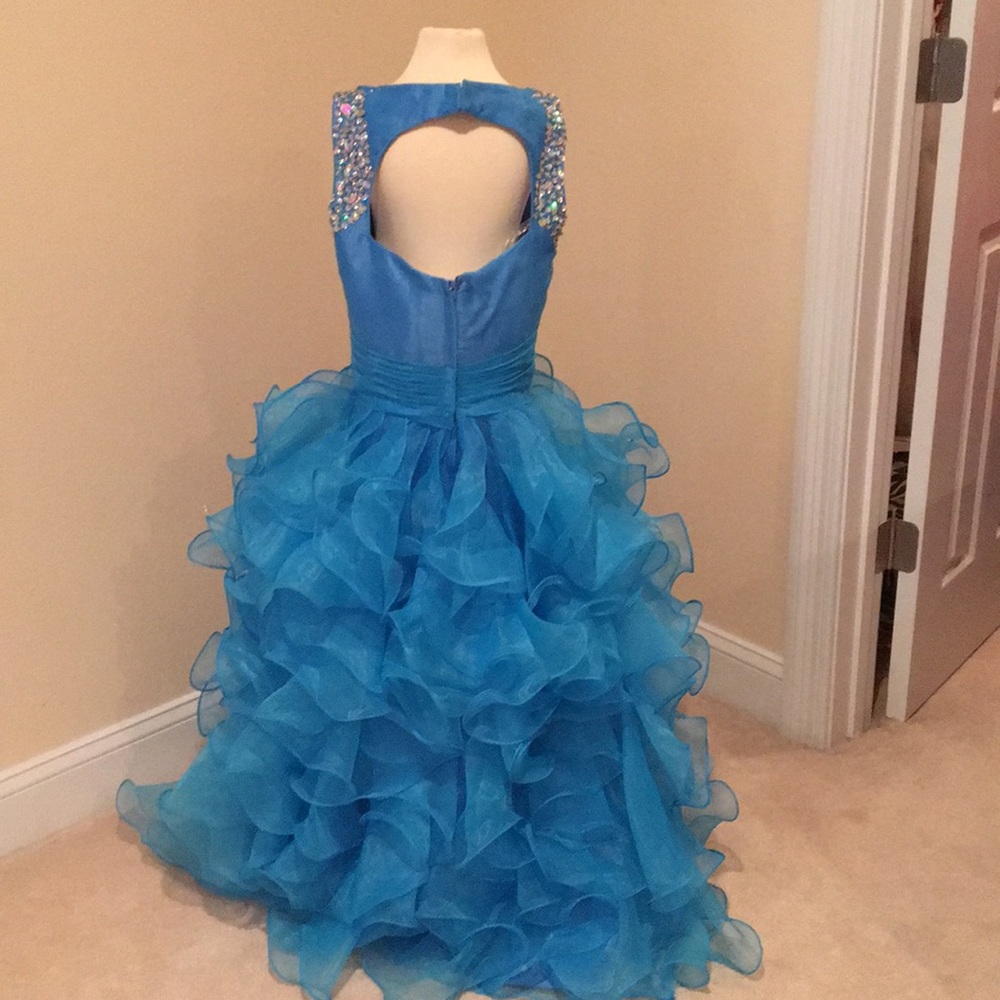 Pageant dress - Picture 2 of 4